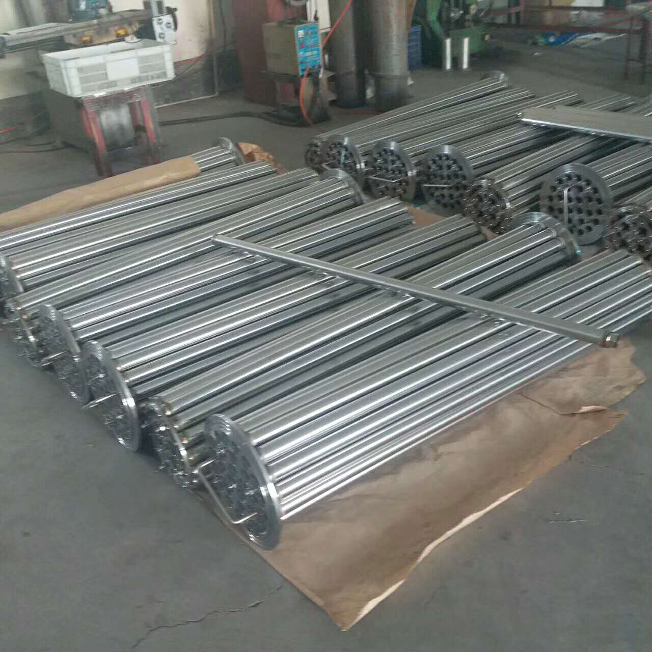 約翰遜不銹鋼楔形絲繞絲濾管 糞便脫水機濾網(wǎng) 不銹鋼骨架 污水處理過濾設(shè)備濾芯